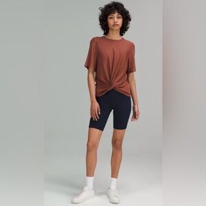 lululemon Crescent T-Shirt Rust color size 6